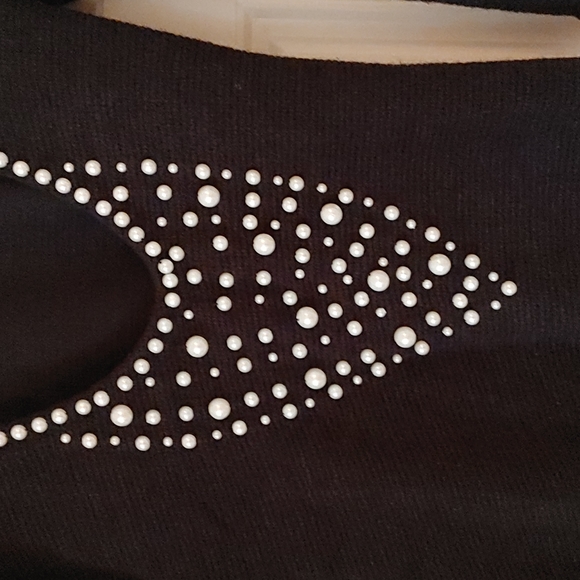 Open back elegant sweater with pearl-like beads XS - Picture 5 of 5
